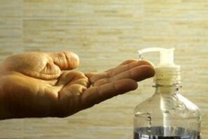 Gel destinado a aumentar o tamaño do pene masculino